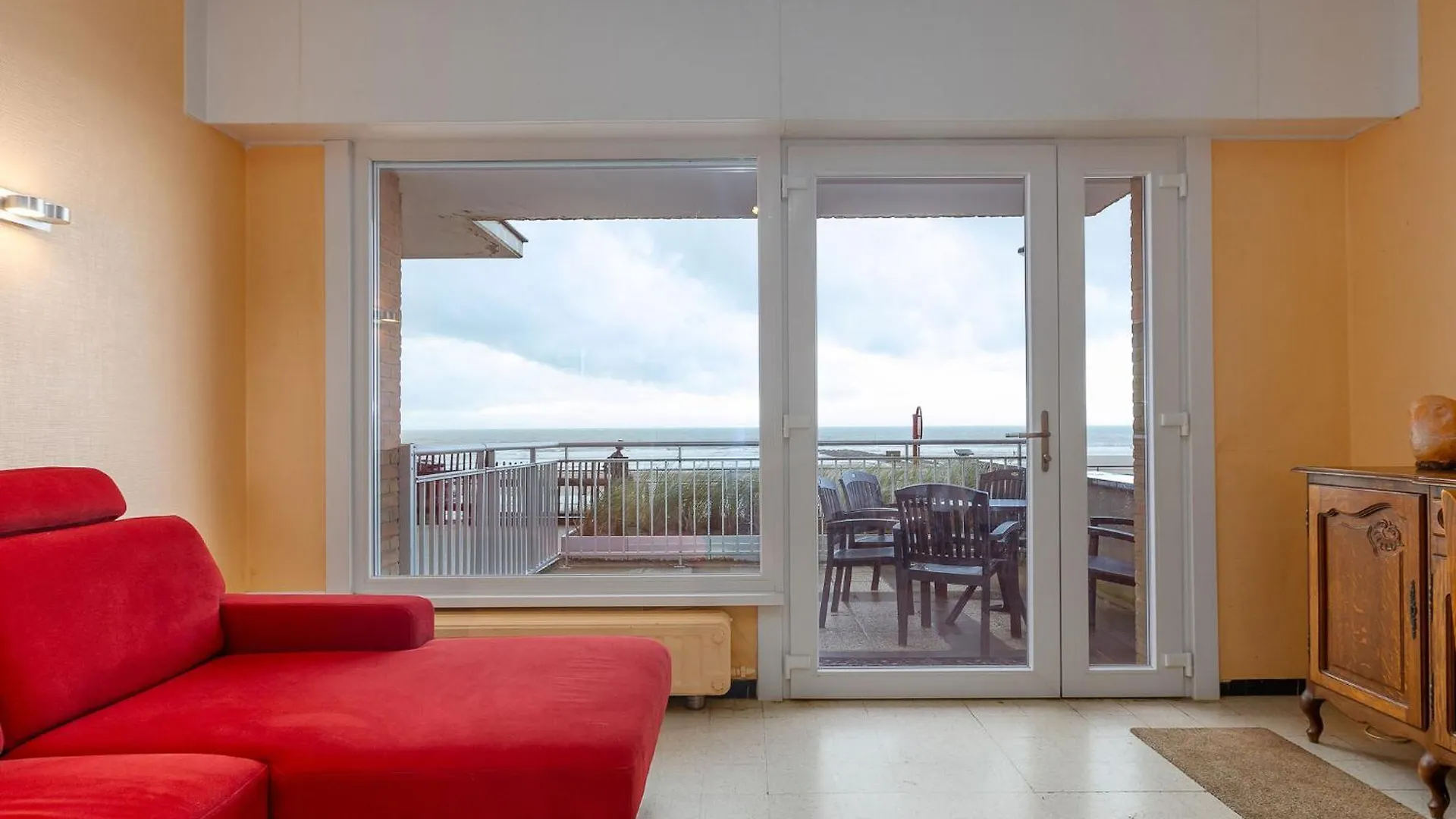 Cosy Apartment With Sunny Terrace Middelkerke