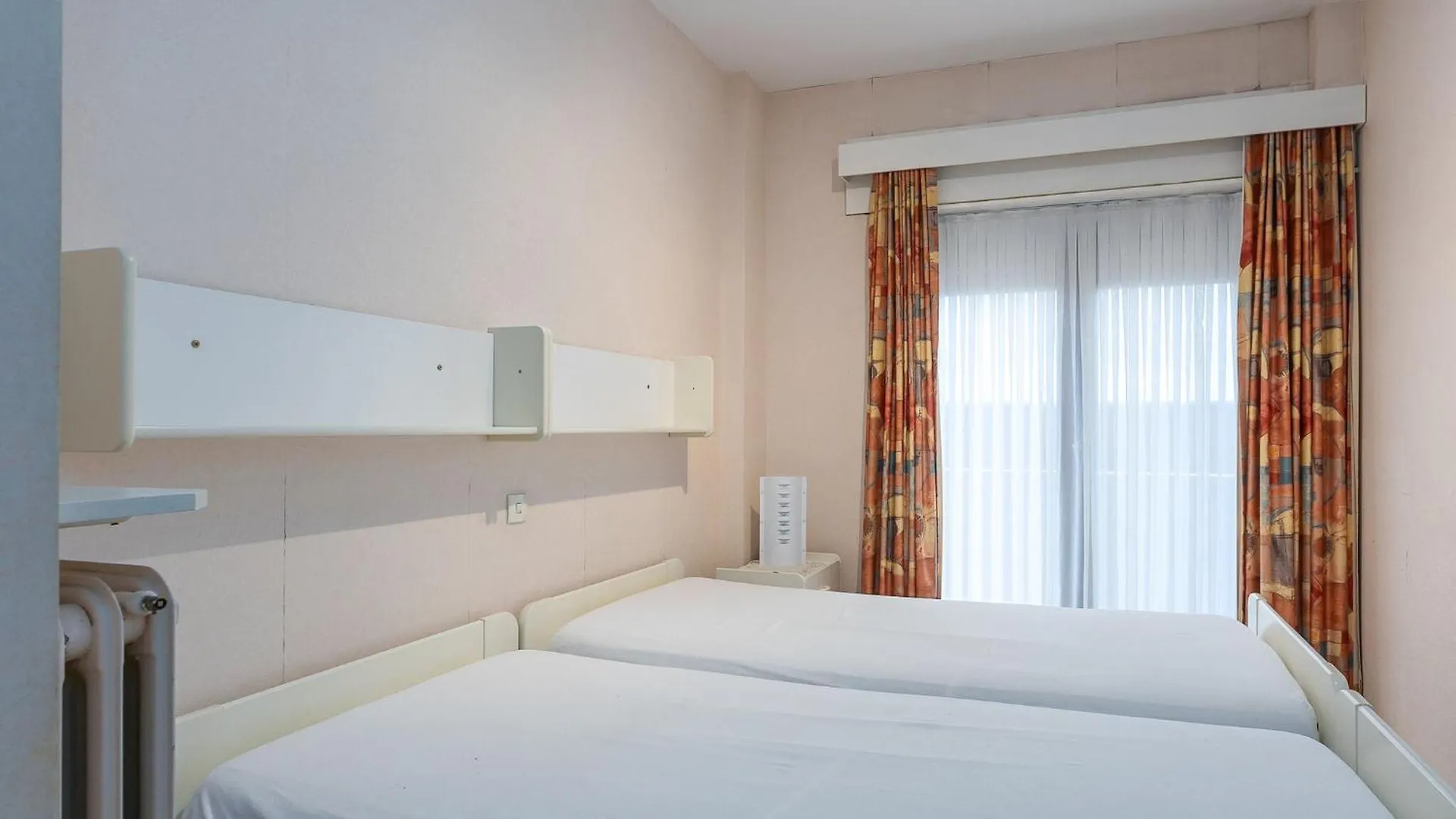 Cosy Apartment With Sunny Terrace Middelkerke Belgium